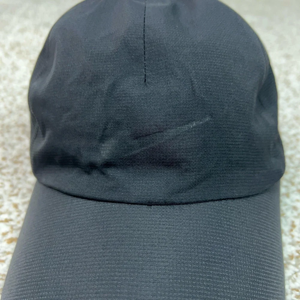 Nike Golf Mens Hat Cap Adjustable Black Storm-FIT Golf Waterproof Nylon One Size